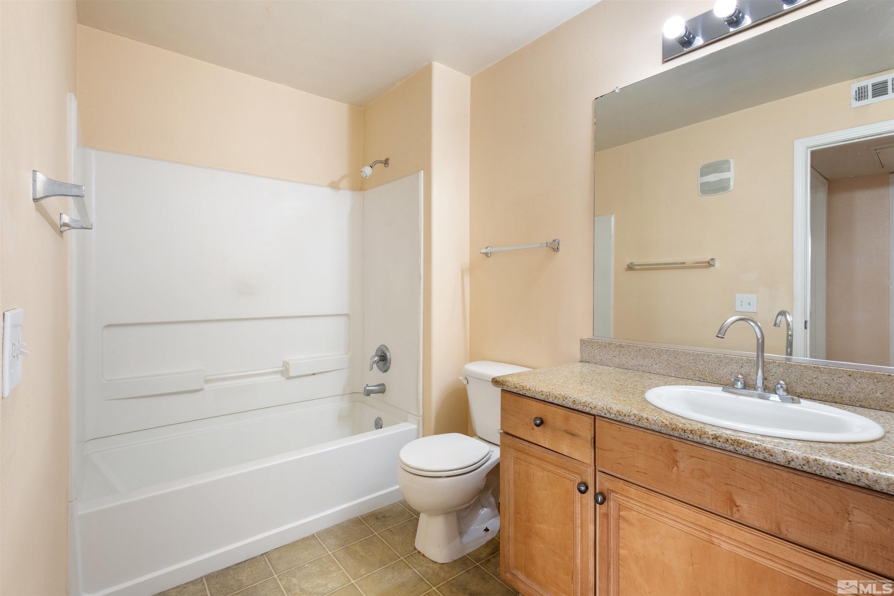 2000 Silverada Boulevard, Unit 213 Reno, NV 89512 - Photo 14 of 17 Photo 14