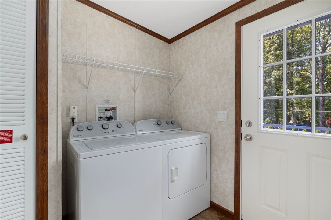 81 Diamond Hill Road Glocester, RI 02814 - Photo 17 of 31