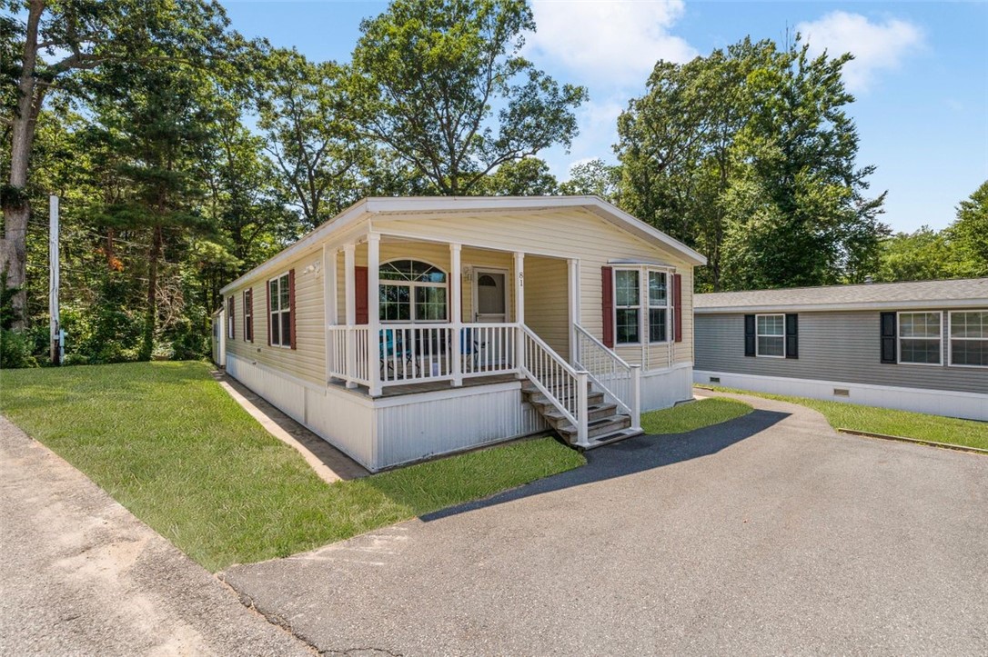 81 Diamond Hill Road Glocester, RI 02814 - Photo 5 of 31