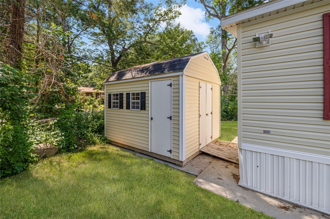 81 Diamond Hill Road Glocester, RI 02814 - Photo 7 of 31