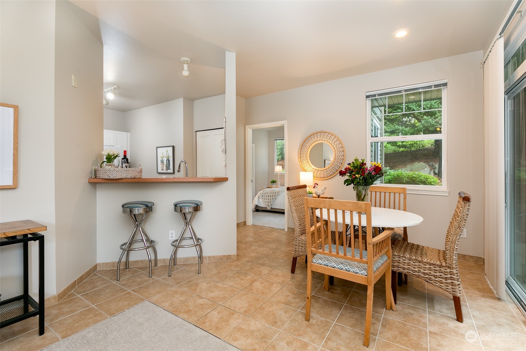 1500 South 18th Street, Unit D102 Renton, WA 98055 - Photo 8 of 21 Gallery Image 8