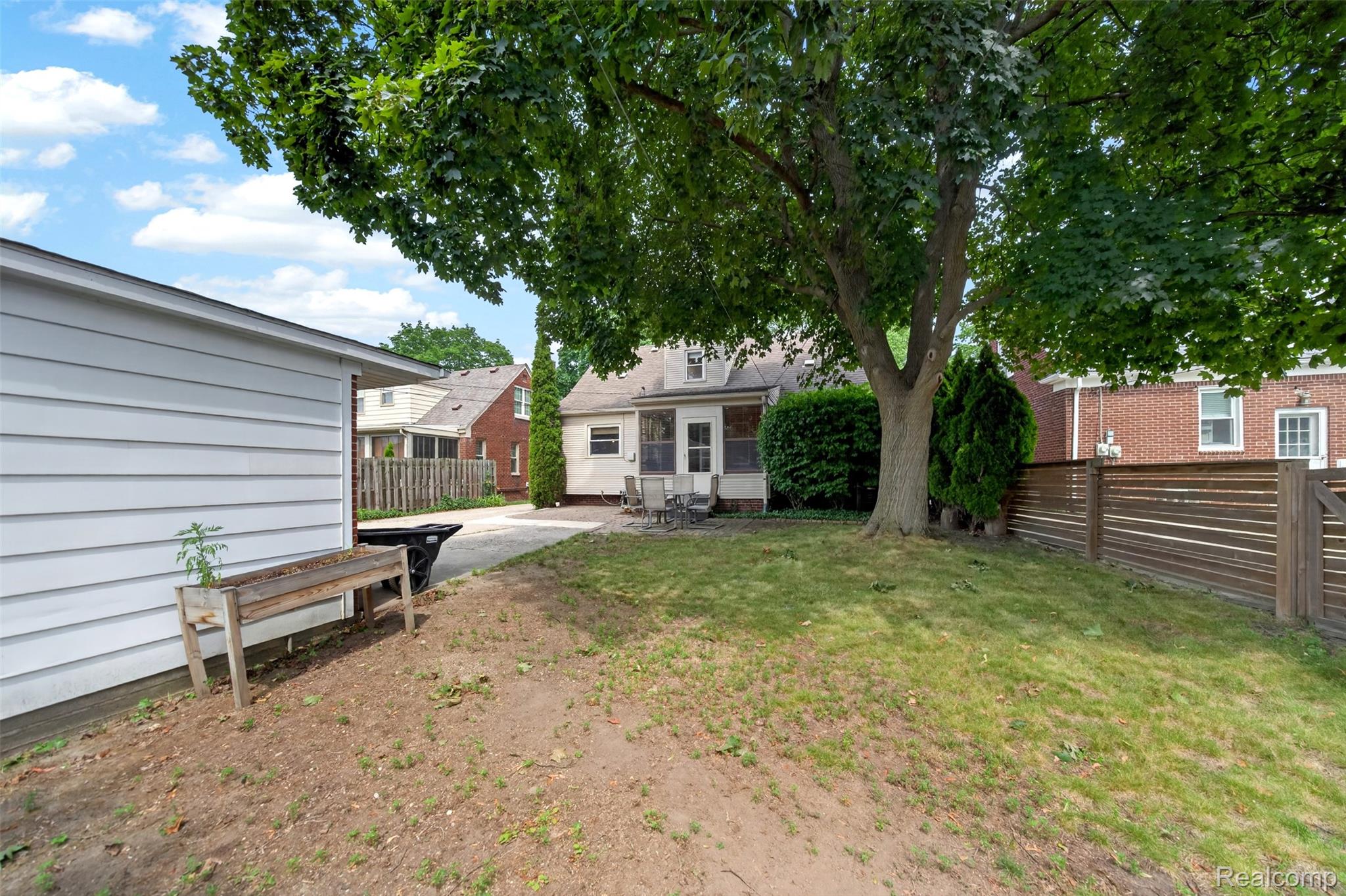 2925 Bembridge Road Royal Oak, MI 48073 - Photo 38 of 44 Beautiful tree for shade