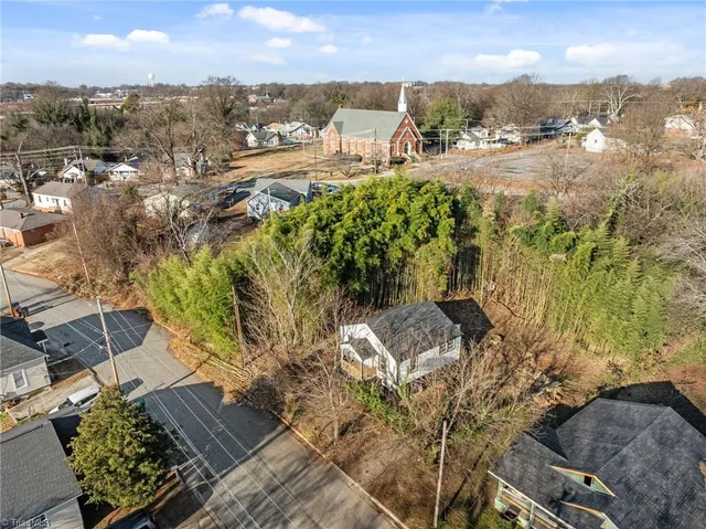 $169,900 | 308 West Kearns Avenue, High Point, NC 27260