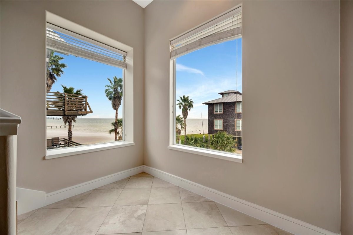 1202 Todville Road Seabrook, TX 77586 - Photo 26 of 45
A double-insulated window with a seamless design, free of panes, providing a clear, unobstructed lookout vantage point to take in the surrounding views.
