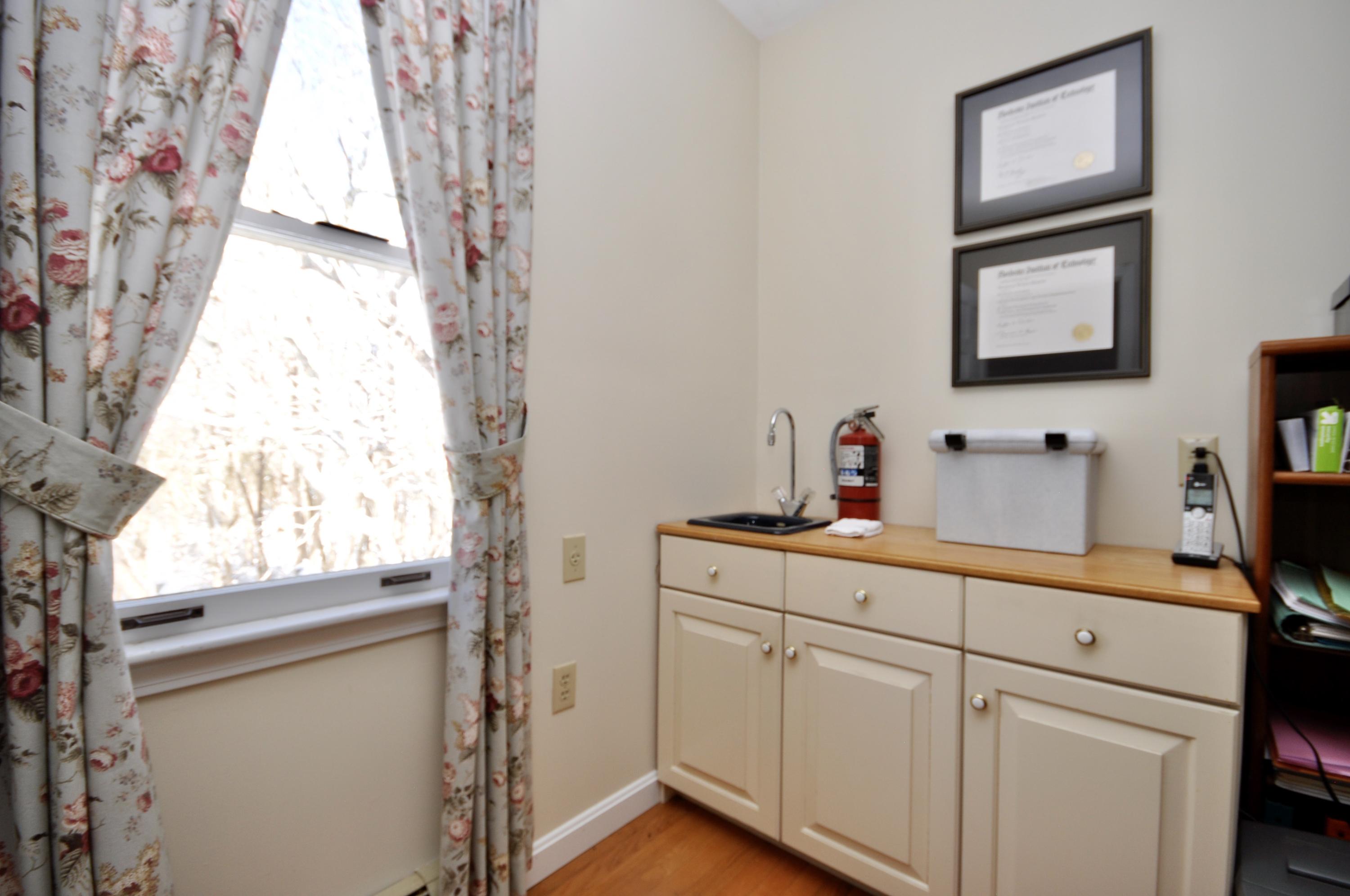 6 Cunningham Road Sagamore Beach, MA 02562 - Photo 26 of 34