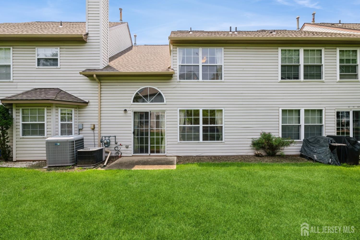 349 Lunar Road Piscataway, NJ 08854 - Photo 24 of 25 Gallery Image 24