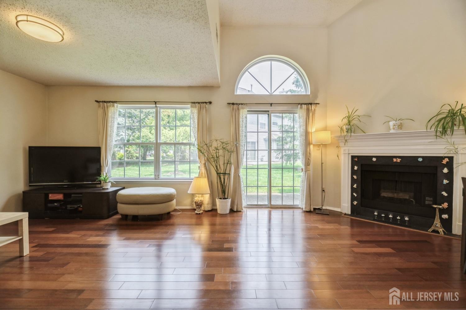 349 Lunar Road Piscataway, NJ 08854 - Photo 9 of 25 Gallery Image 9