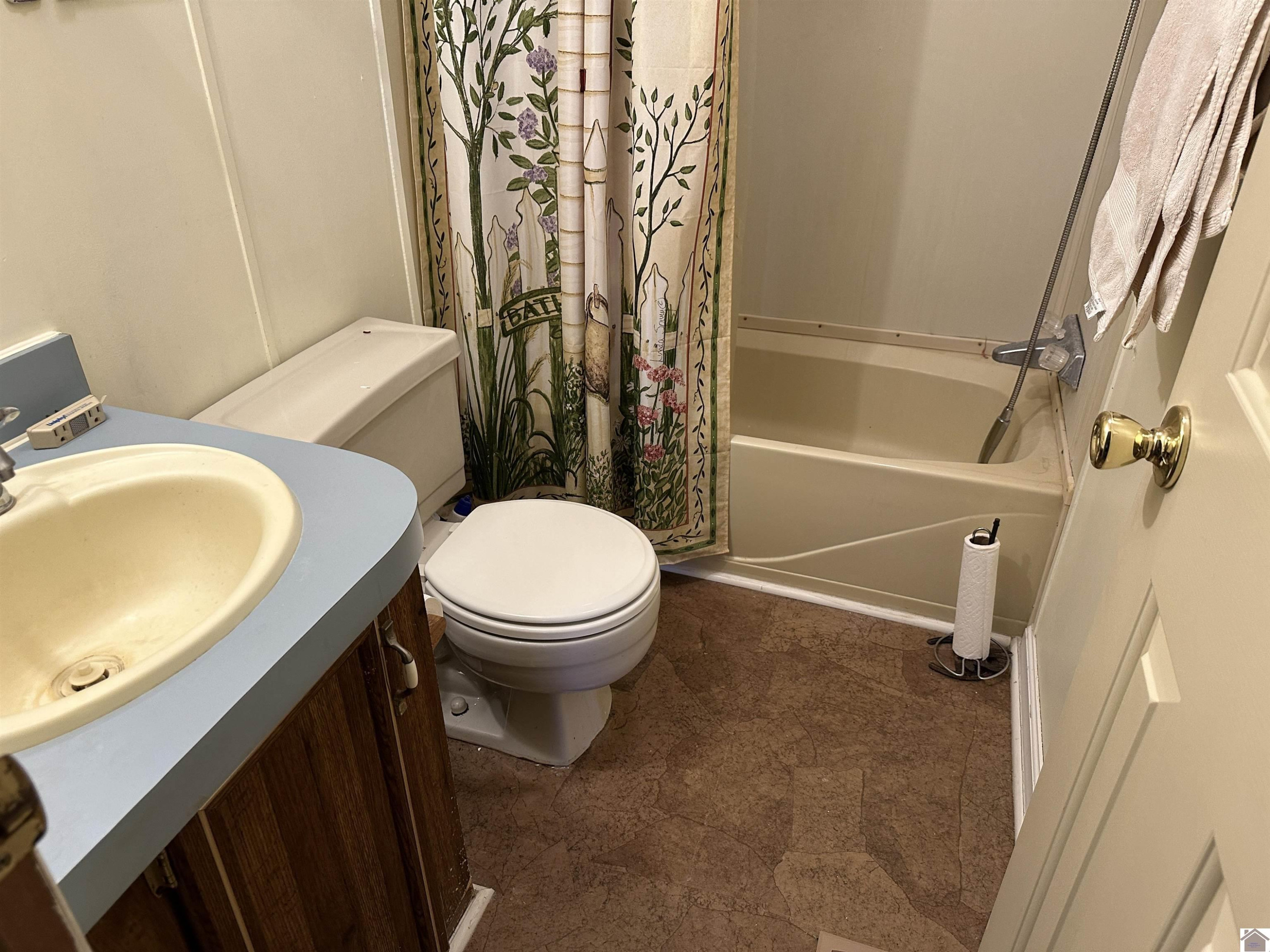 1069 Housman Road Boaz, KY 42027 - Photo 16 of 16 Bathroom