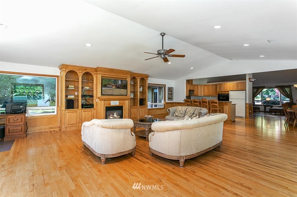 11934 Fay Road Northeast Carnation, WA 98014 - Photo 9 of 24 Gallery Image 9
