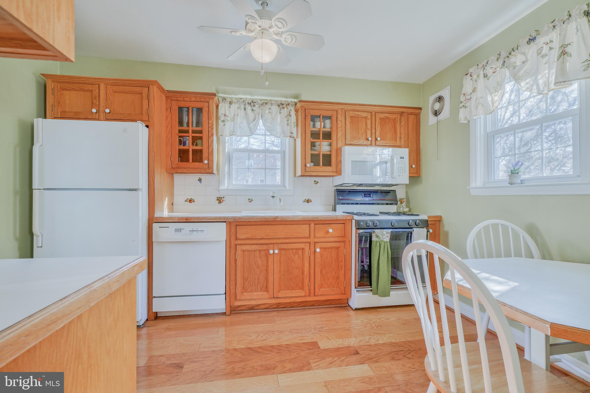 507 Overcrest Road Towson, MD 21286 - Photo 17 of 46 KITCHEN