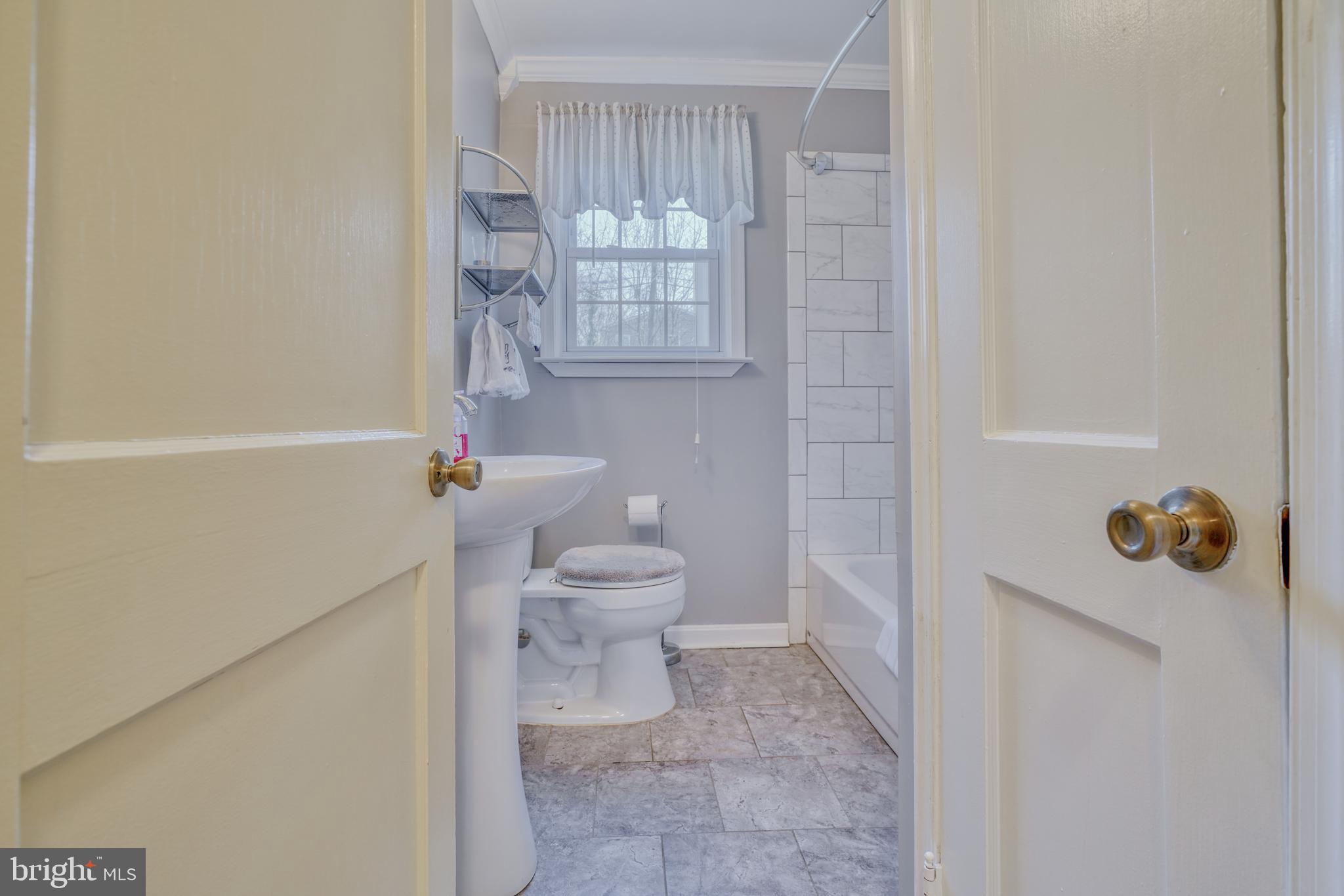 507 Overcrest Road Towson, MD 21286 - Photo 24 of 46 FULL BATH MAIN LEVEL