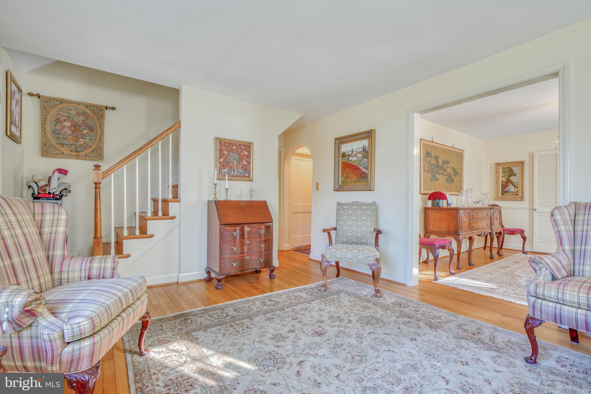 507 Overcrest Road Towson, MD 21286 - Photo 8 of 46 LIVING ROOM