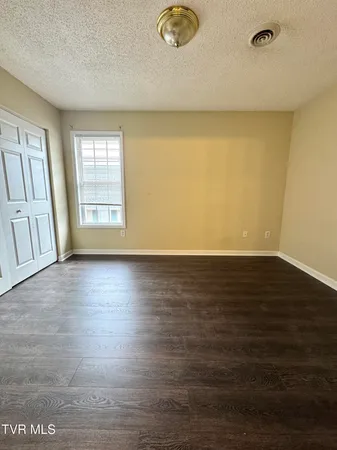 $1,350 | 6 Lake Village Court, Unit 6, Johnson City, TN 37601