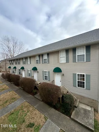 $1,350 | 6 Lake Village Court, Unit 6, Johnson City, TN 37601