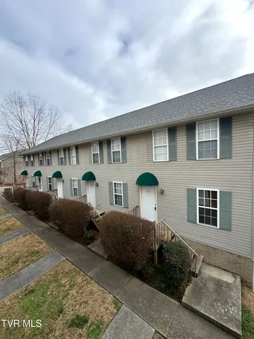$1,350 | 6 Lake Village Court, Unit 6, Johnson City, TN 37601