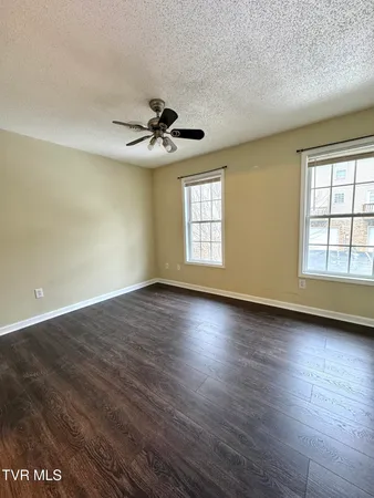 $1,350 | 6 Lake Village Court, Unit 6, Johnson City, TN 37601