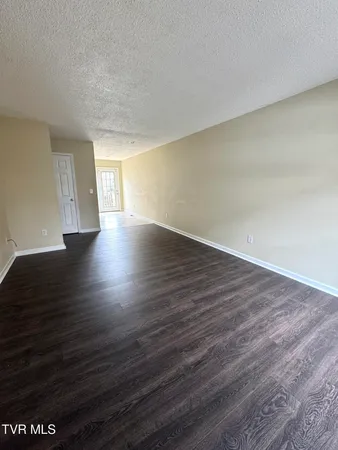 $1,350 | 6 Lake Village Court, Unit 6, Johnson City, TN 37601