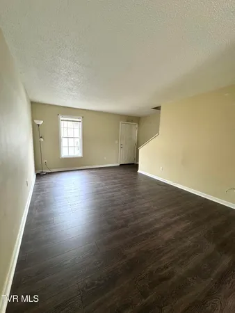 $1,350 | 6 Lake Village Court, Unit 6, Johnson City, TN 37601