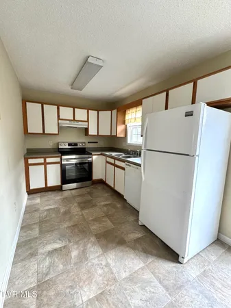 $1,350 | 6 Lake Village Court, Unit 6, Johnson City, TN 37601