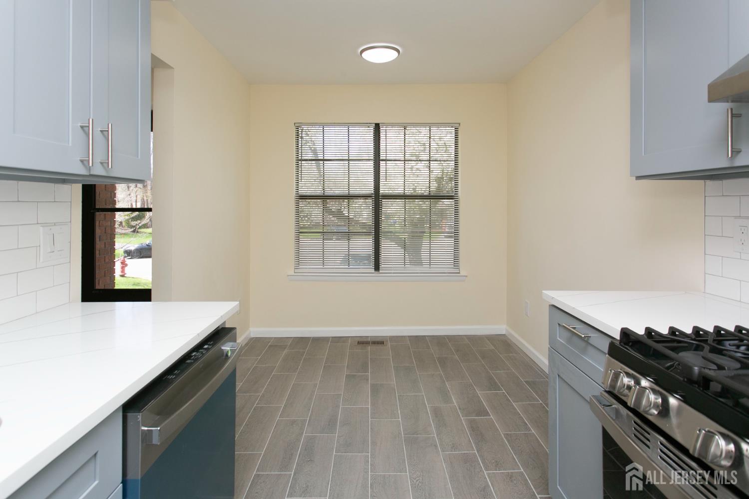 7 Cactus Court Edison, NJ 08820 - Photo 9 of 38