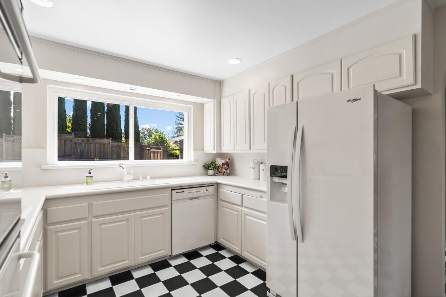 310 South Road Belmont, CA 94002 - Photo 17 of 41 Gallery Image 17
