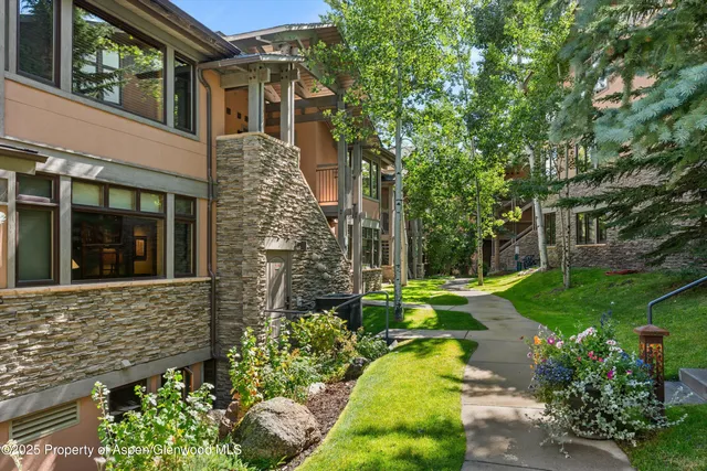 $2,890,000 | 600 Carriage Way, Unit K9&10, Snowmass Village, CO 81615