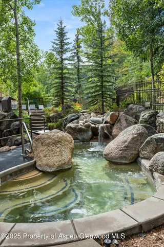 $2,890,000 | 600 Carriage Way, Unit K9&10, Snowmass Village, CO 81615
