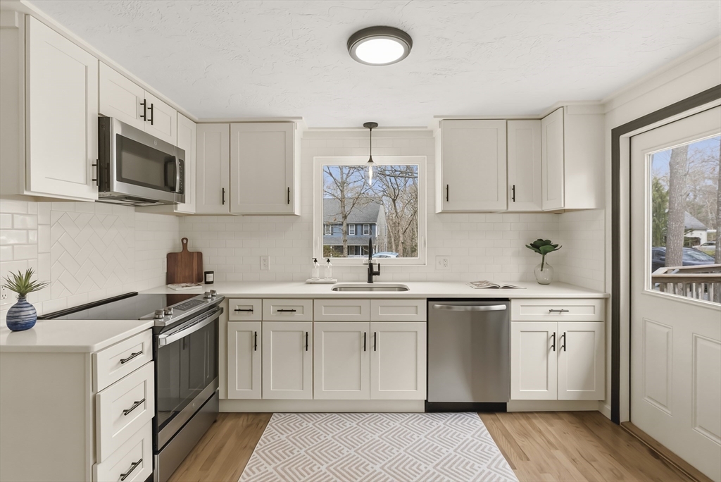 1 Forest Road Sandwich, MA 02644 - Photo 4 of 19