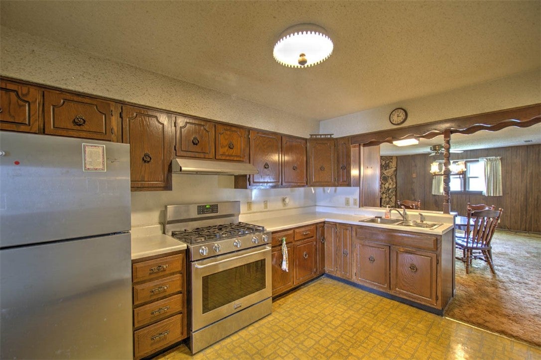270 Shutter Drive Decatur, IL 62526 - Photo 15 of 31 Gallery Image 15