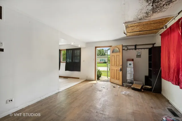 $115,000 | 224 Shabbona Drive, Park Forest, IL 60466