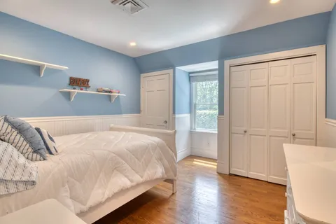 103 Warfield Way, Southampton, NY 11968