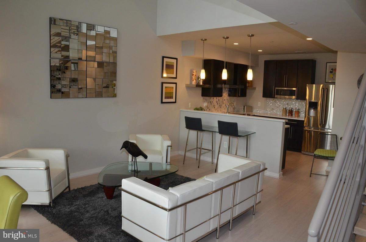 409 17th Street Northeast, Unit U Washington, DC 20002 - Photo 17 of 29 Living Room