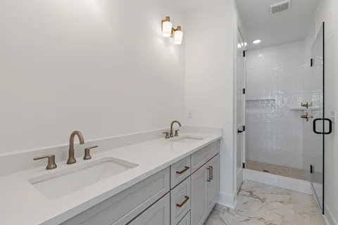 $639,400 | 669 A Westboro Drive, Nashville, TN 37209