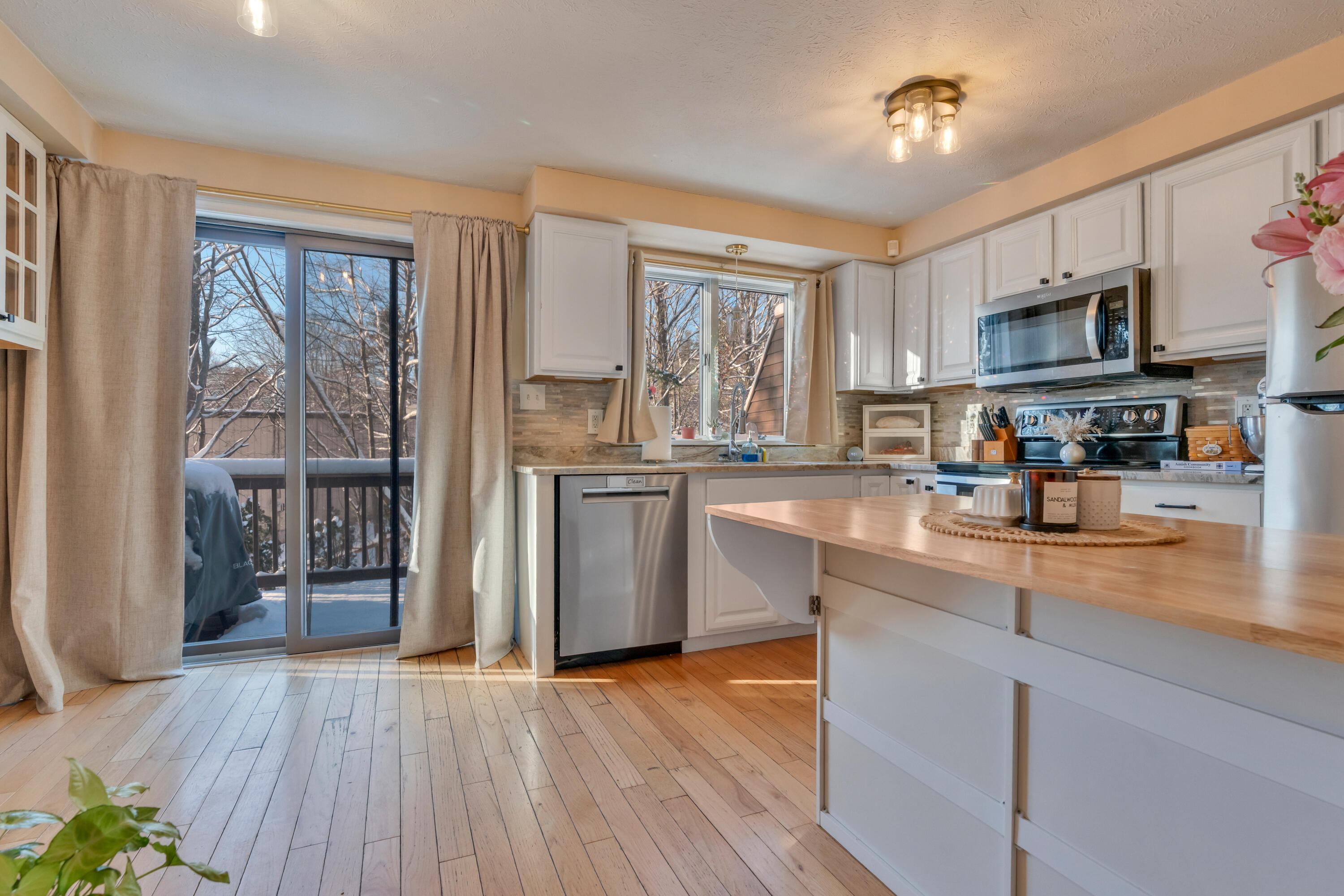 538 Main Street, Unit 2 Sanford, ME 04083 - Photo 2 of 22 _DSC1545