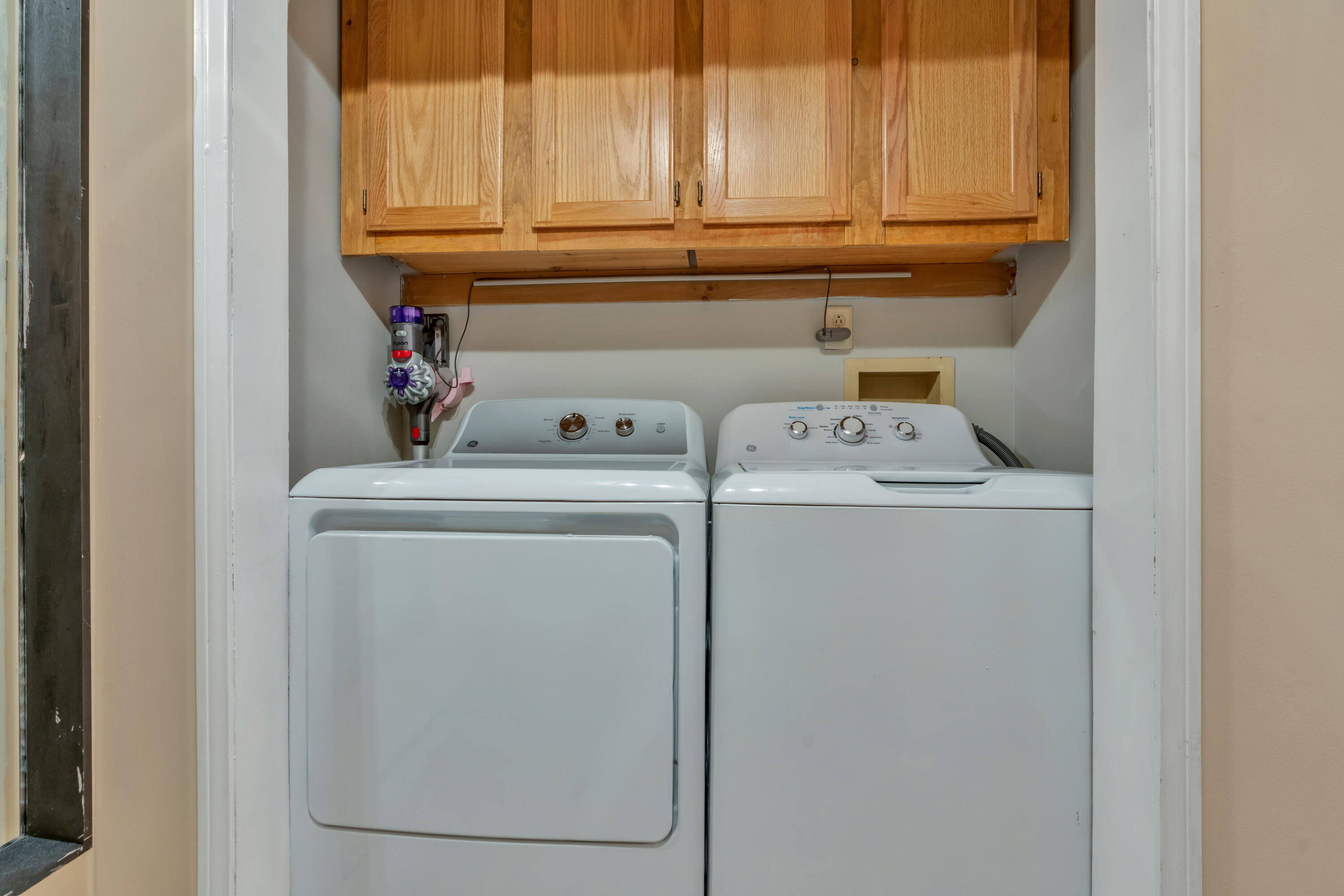 538 Main Street, Unit 2 Sanford, ME 04083 - Photo 9 of 22 _DSC1572