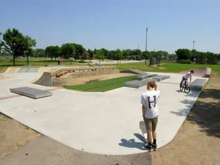 $2,550 | 15303 Trillium Circle, Eden Prairie, MN 55344