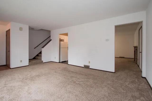 $2,550 | 15303 Trillium Circle, Eden Prairie, MN 55344