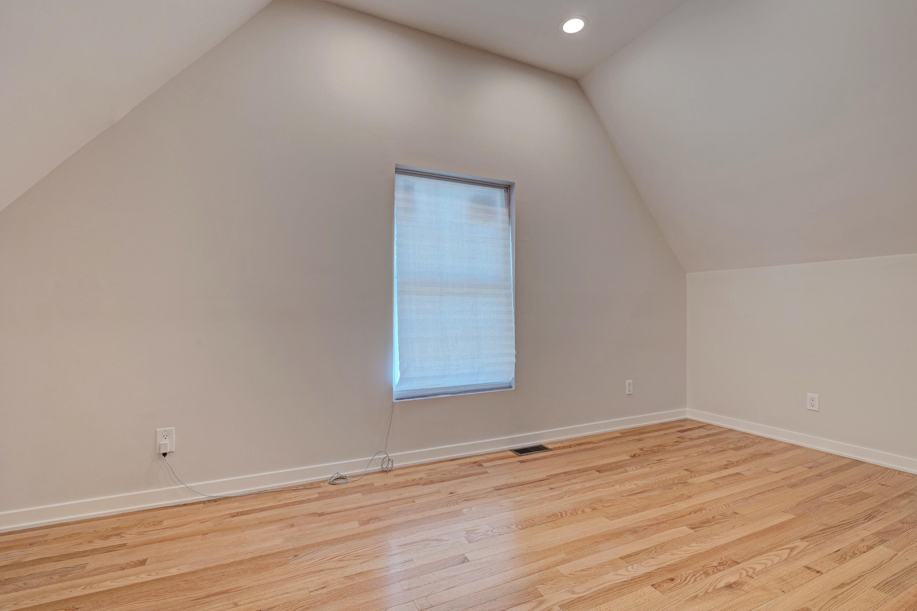 6142 Commonwealth Street Detroit, MI 48208 - Photo 30 of 48 26) Upstairs Bedroom 1