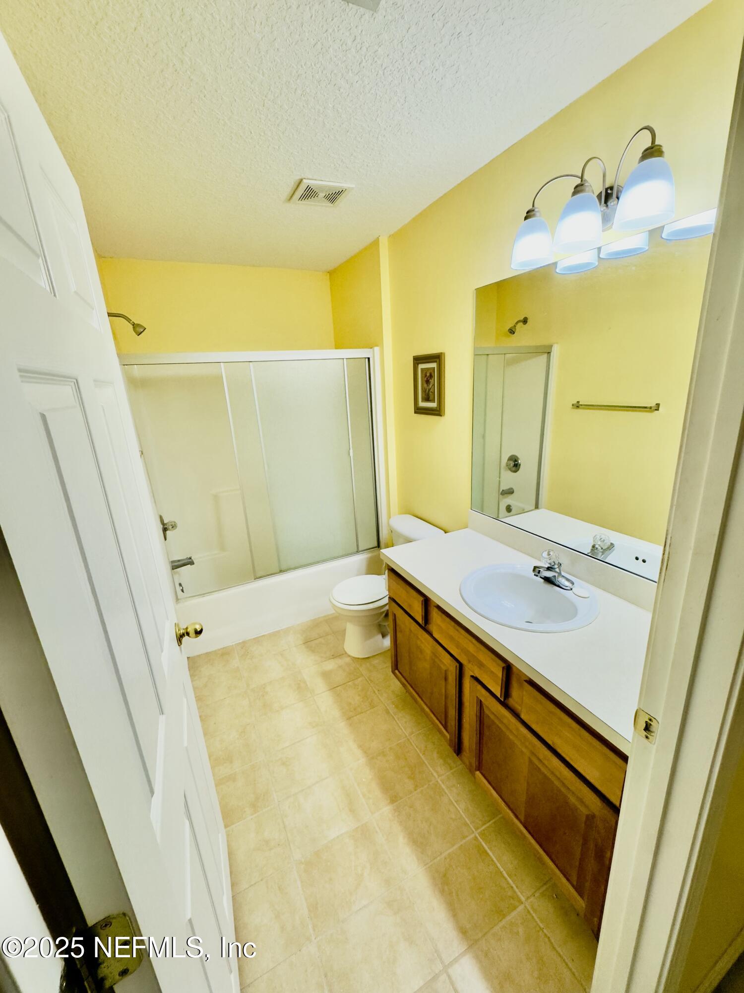 6057 Maggies Circle, Unit 114 Jacksonville, FL 32244 - Photo 13 of 28 Ensuit Master Bathroom