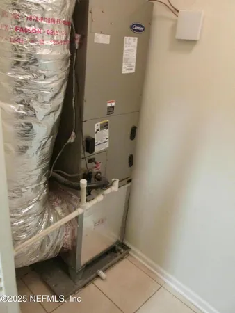 a view of utility room