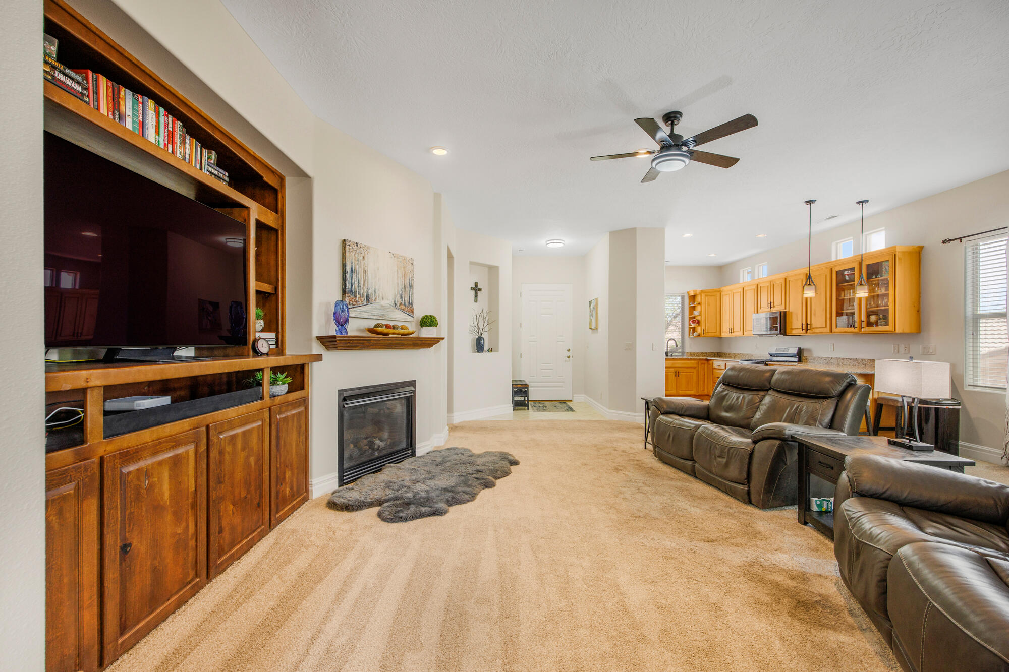 2581 West Desert Springs Road St. George, UT 84770 - Photo 7 of 45 Great Room
