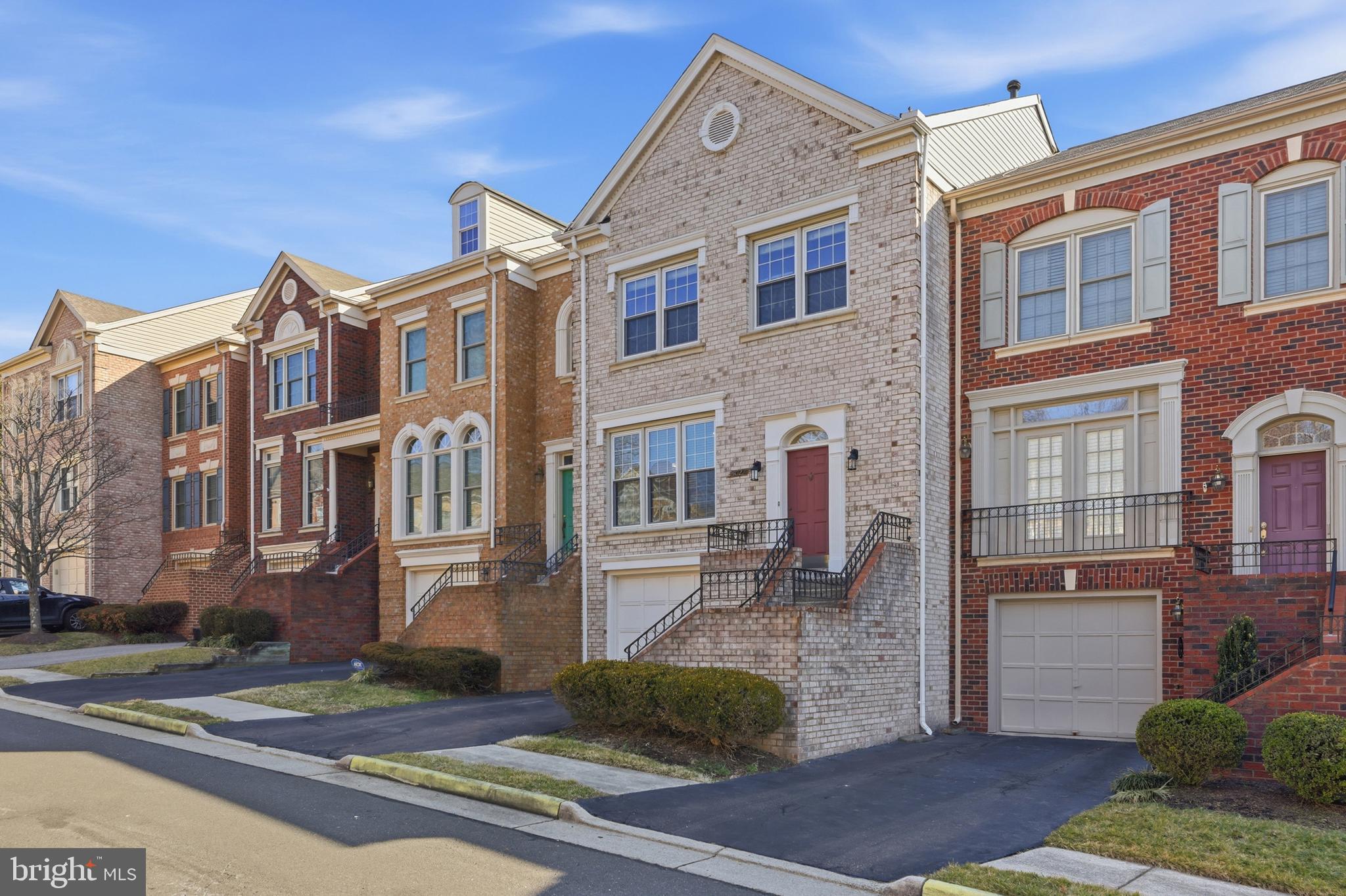 8027 Tanworth Court Springfield, VA 22152 - Photo 2 of 47 Brick Front