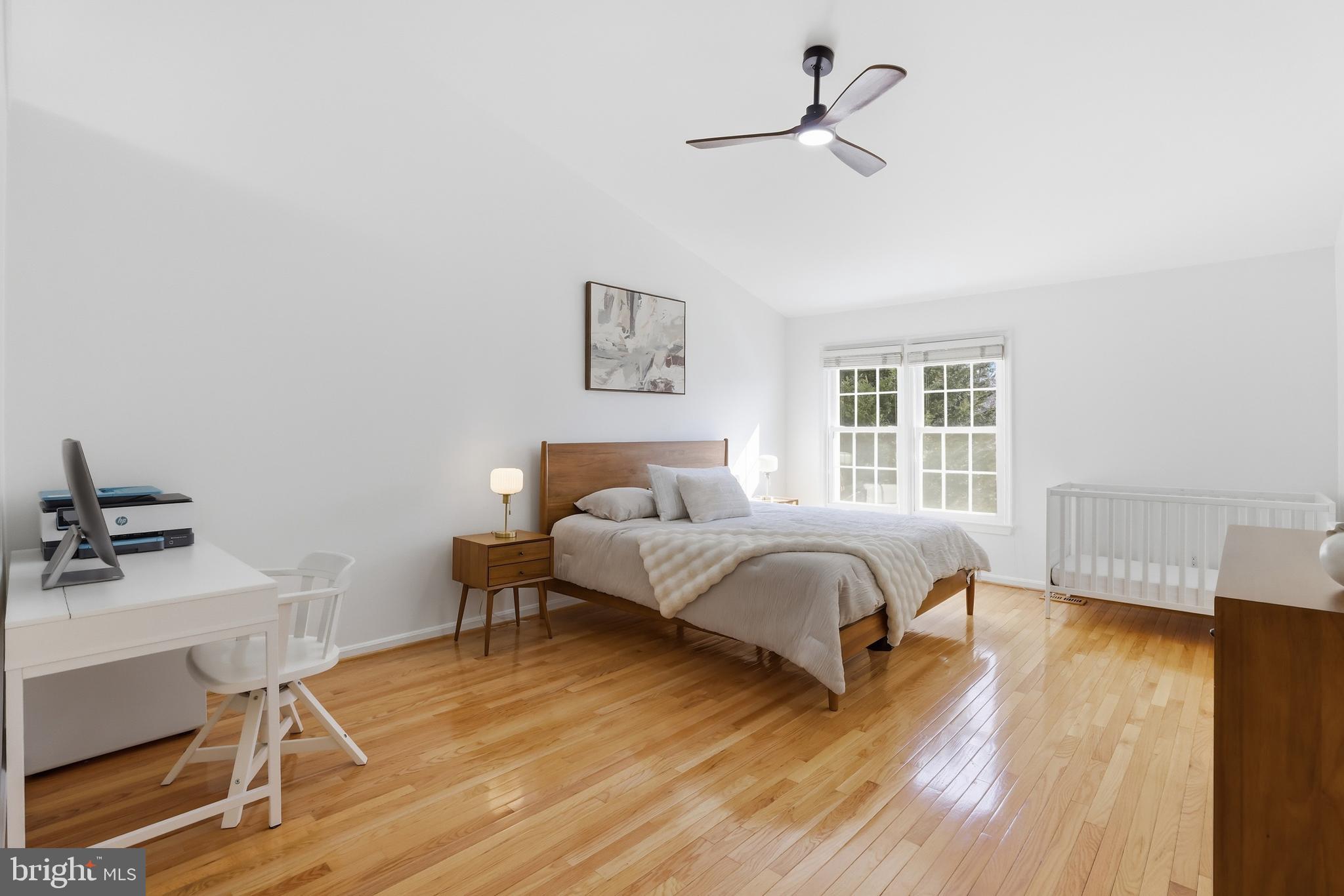 8027 Tanworth Court Springfield, VA 22152 - Photo 28 of 47 Primary Bedroom