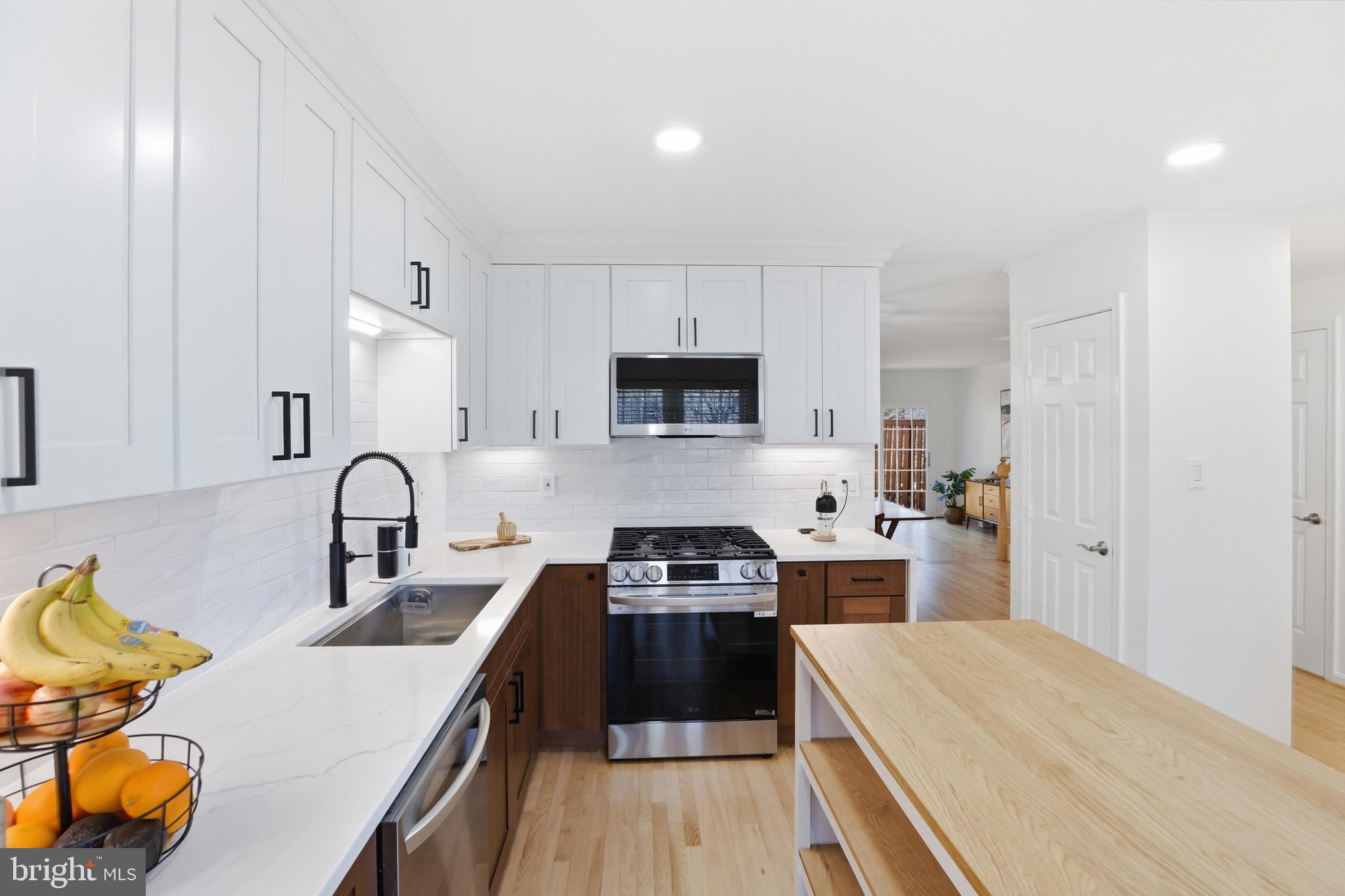 8027 Tanworth Court Springfield, VA 22152 - Photo 6 of 47 Spacious Kitchen View with Kitchen Island
