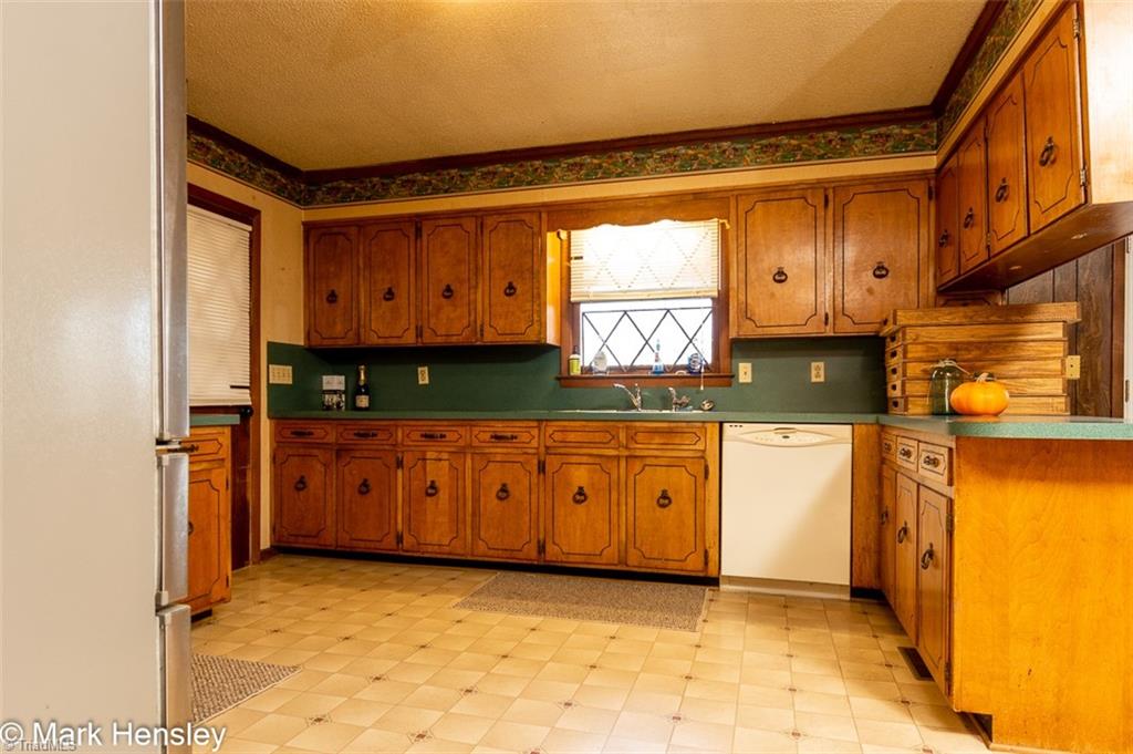 4193 Rockford Road Dobson, NC 27017 - Photo 11 of 18 Gallery Image 11