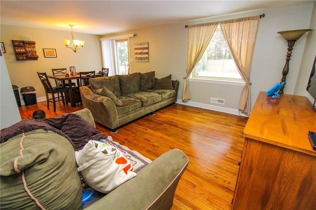 70 Rose Leaf Road Pittsburgh, PA 15220 - Photo 2 of 16 Gallery Image 2
