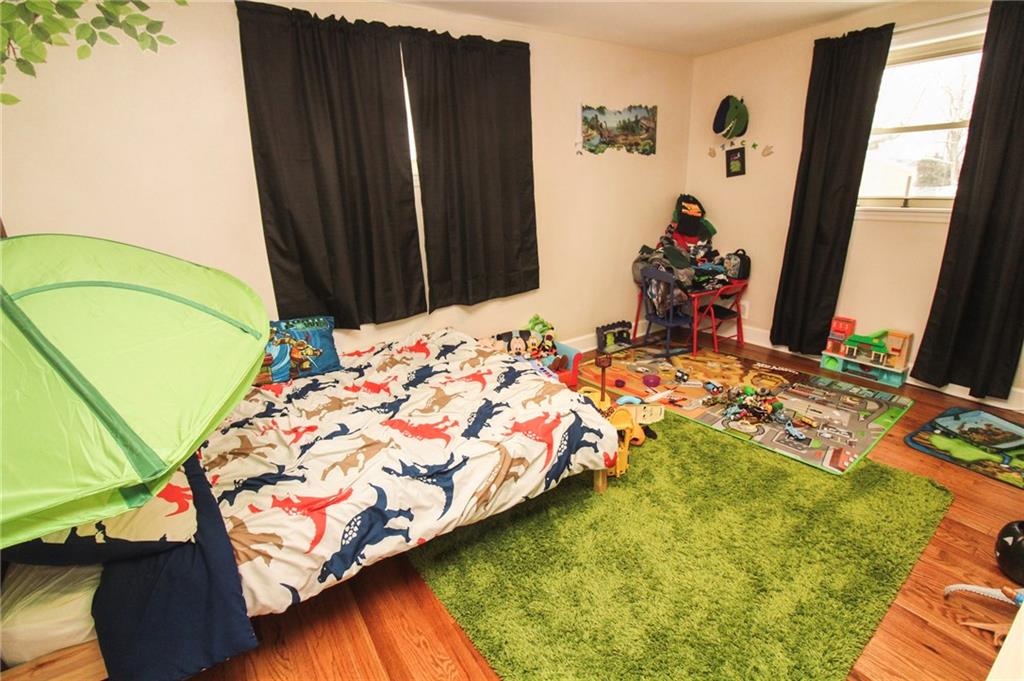 70 Rose Leaf Road Pittsburgh, PA 15220 - Photo 10 of 16 Gallery Image 10