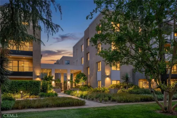 $2,399,000 | 330 West Green Street, Unit 206, Pasadena, CA 91105