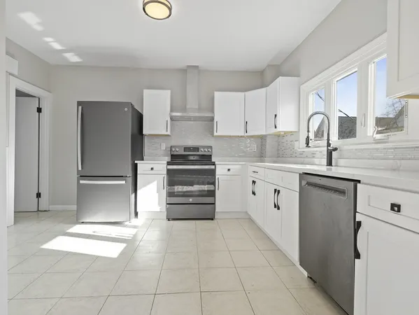 $5,000 | 42 William Street, Unit 1, Medford, MA 02155