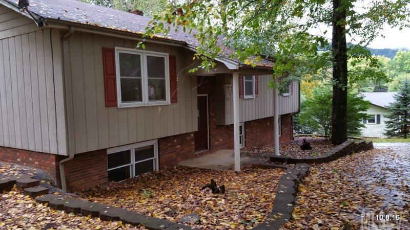 112 Ridge Drive Jefferson, NC 28640 - Photo 1 of 25 Gallery Image 1